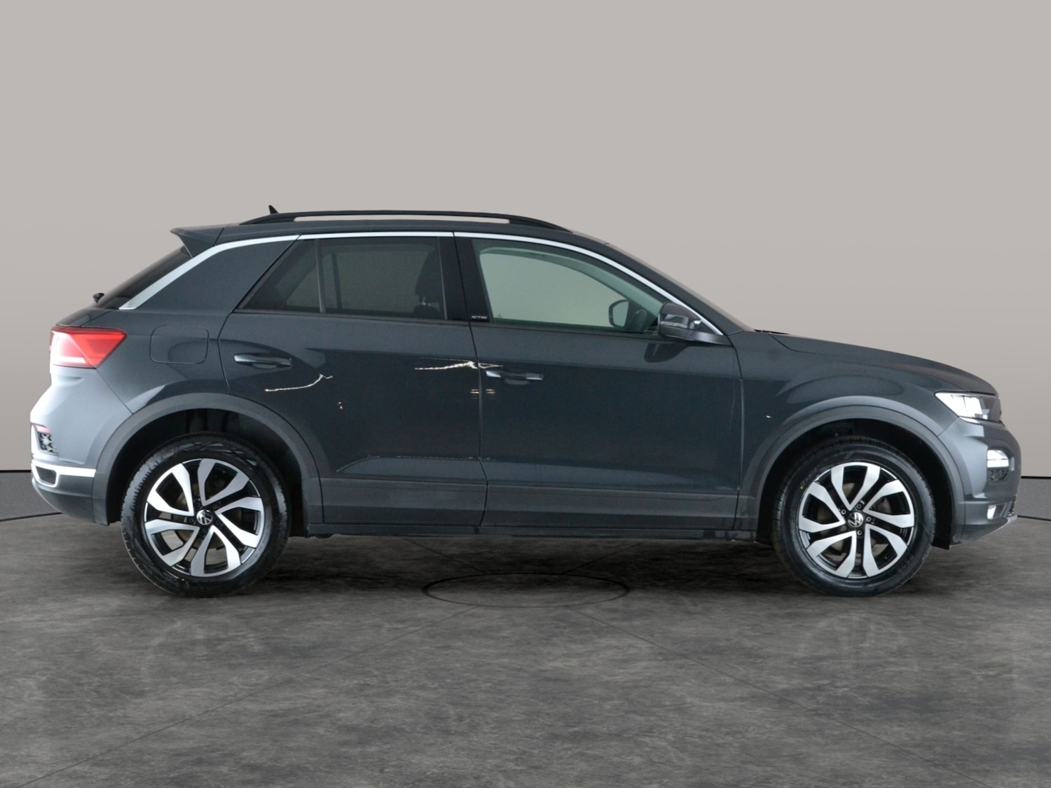 Used Volkswagen T-Roc 2022 for sale - 77557078: Photo 8