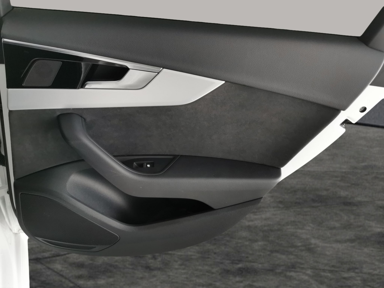 Used Audi A4 Avant 2023 for sale - 76598138: Photo 32