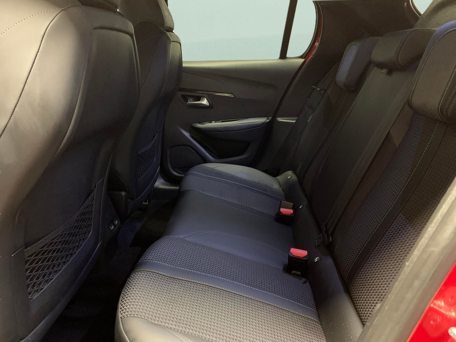 Used Peugeot E-208 for sale - 76725320: Photo 27