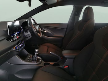 Used Hyundai i30 2023 for sale - 79492286: Photo