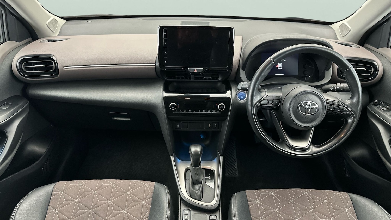 Used Toyota Yaris Cross 2022 for sale - 76577955: Photo 14