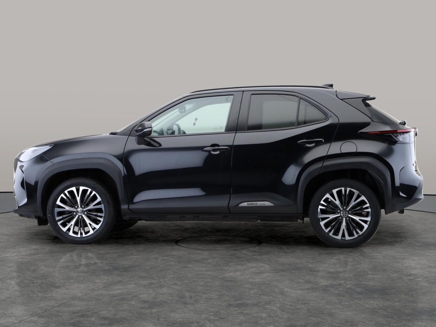 Used Toyota Yaris Cross 2022 for sale - 76577955: Photo 9