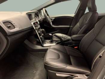 Used Volvo V40 2019 for sale - 75044800: Photo
