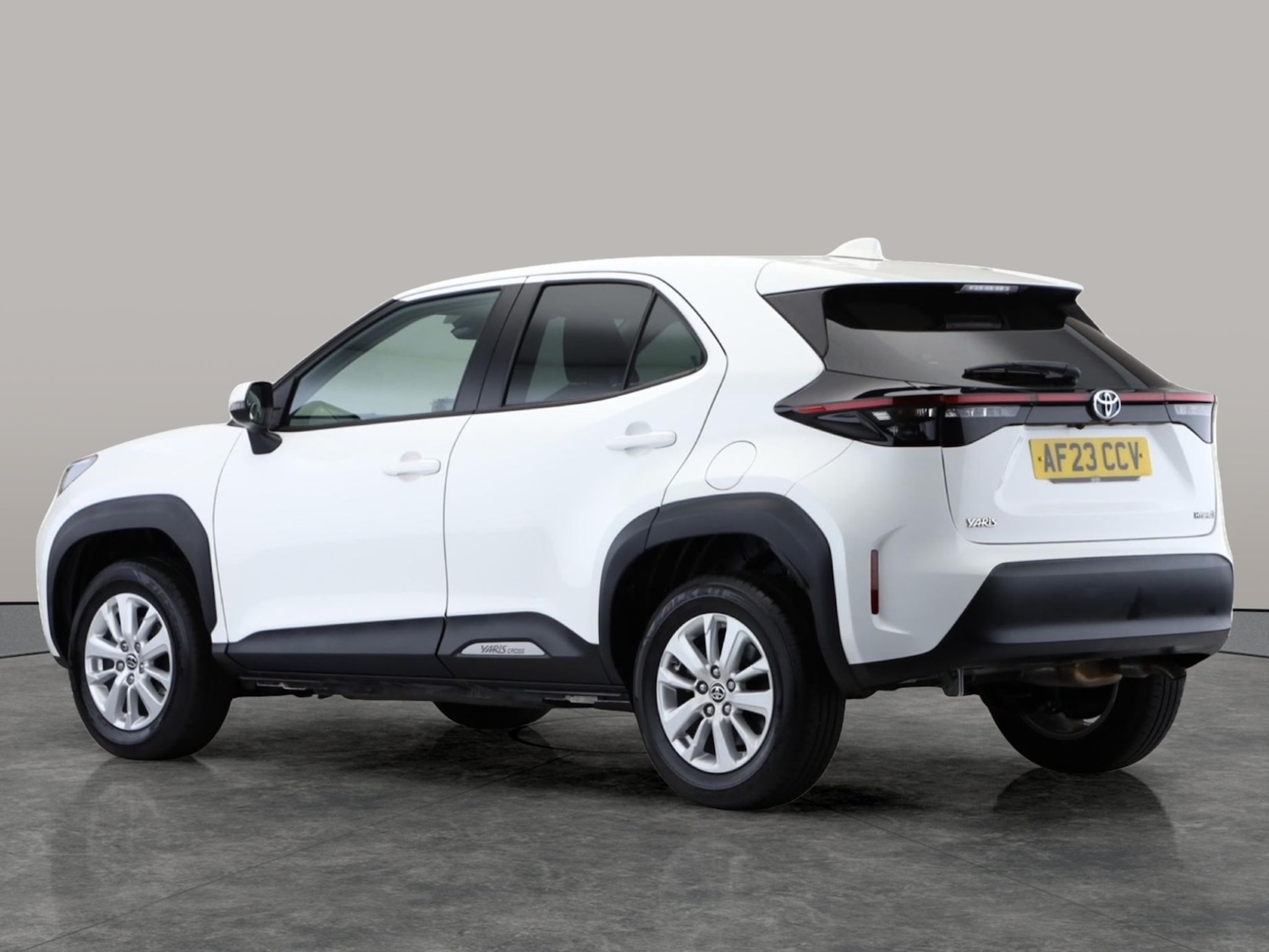 Used Toyota Yaris Cross 2023 for sale - 77043693: Photo 8