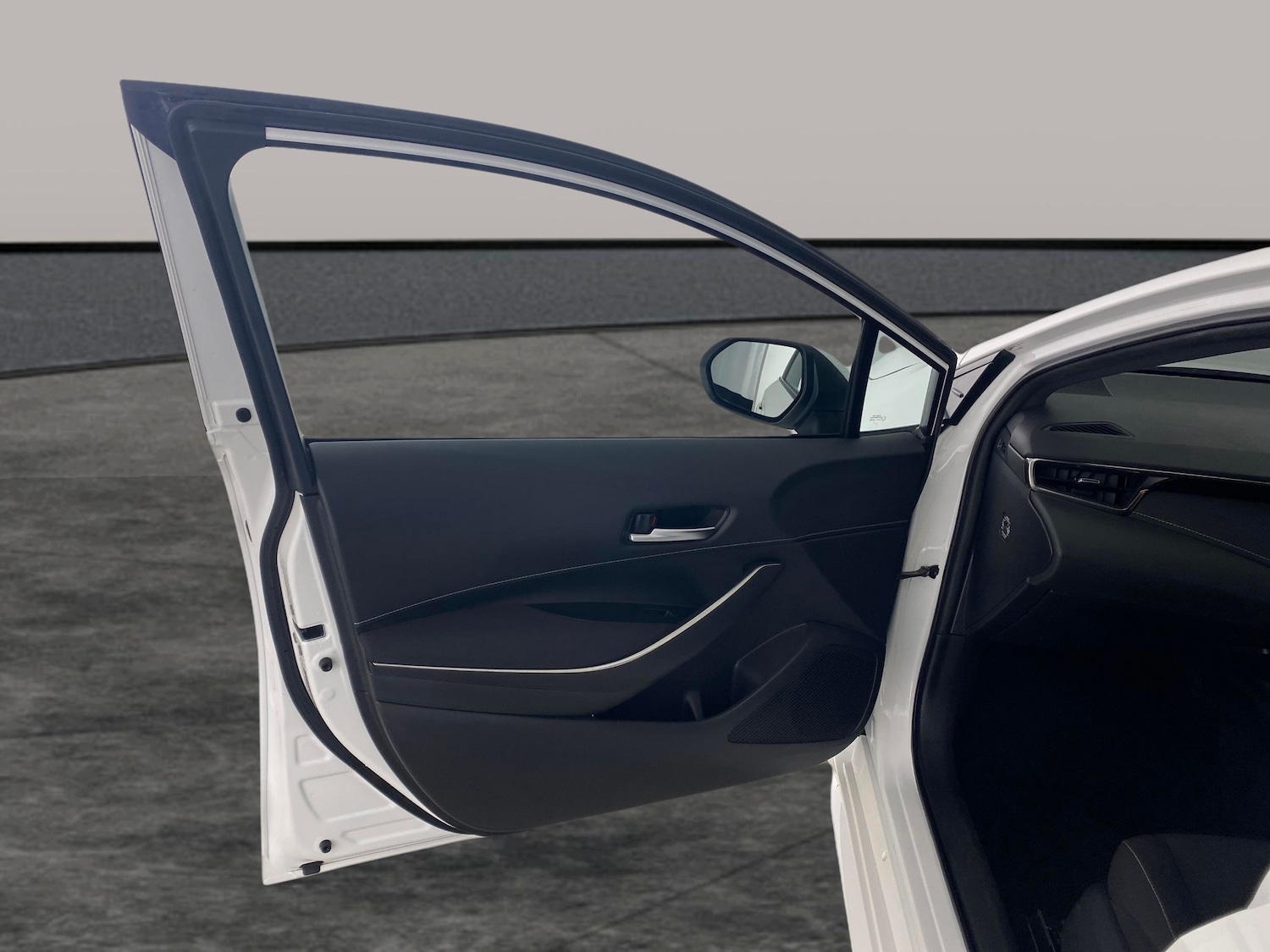 Used Toyota Corolla 2021 for sale - 77797947: Photo 24