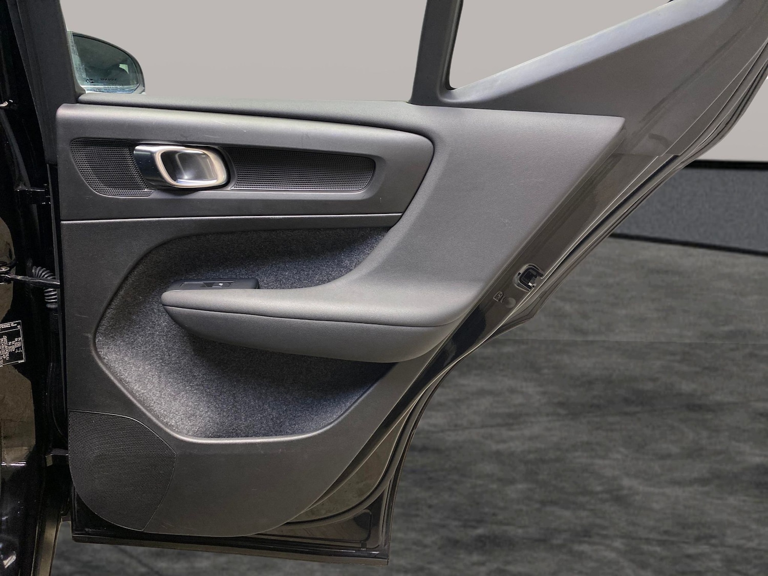 Used Volvo XC40 2023 for sale - 77951132: Photo 28