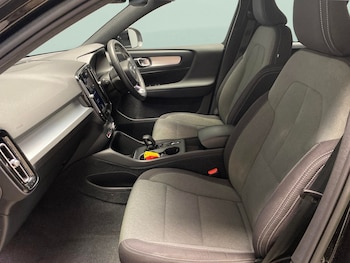 Used Volvo XC40 2023 for sale - 77951132: Photo