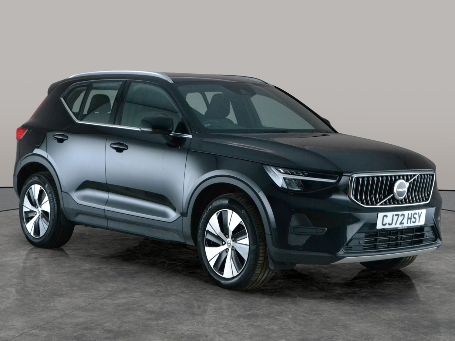 Used Volvo XC40 2023 for sale - 77951132: Photo 8