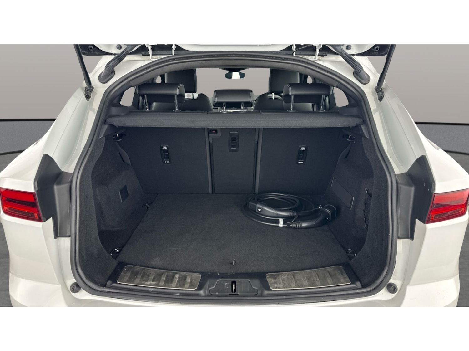 Used Jaguar E-Pace 2021 for sale - 77316192: Photo 18