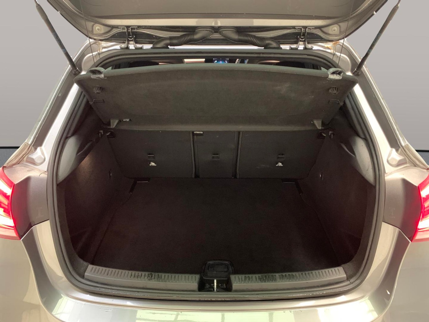 Used Mercedes-Benz A-Class 2020 for sale - 77055813: Photo 30