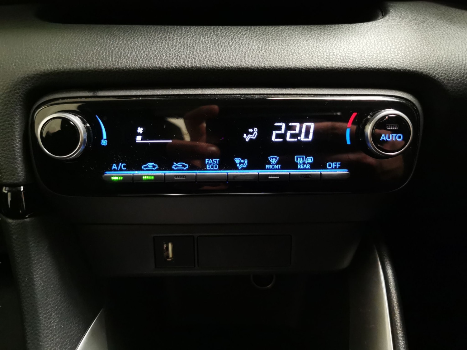 Used Toyota Yaris 2022 for sale - 77286060: Photo 17