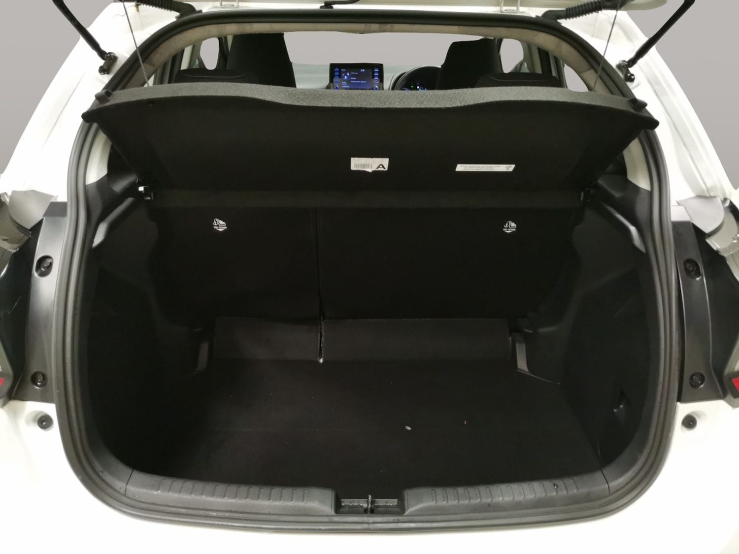 Used Toyota Yaris 2022 for sale - 77286060: Photo 29