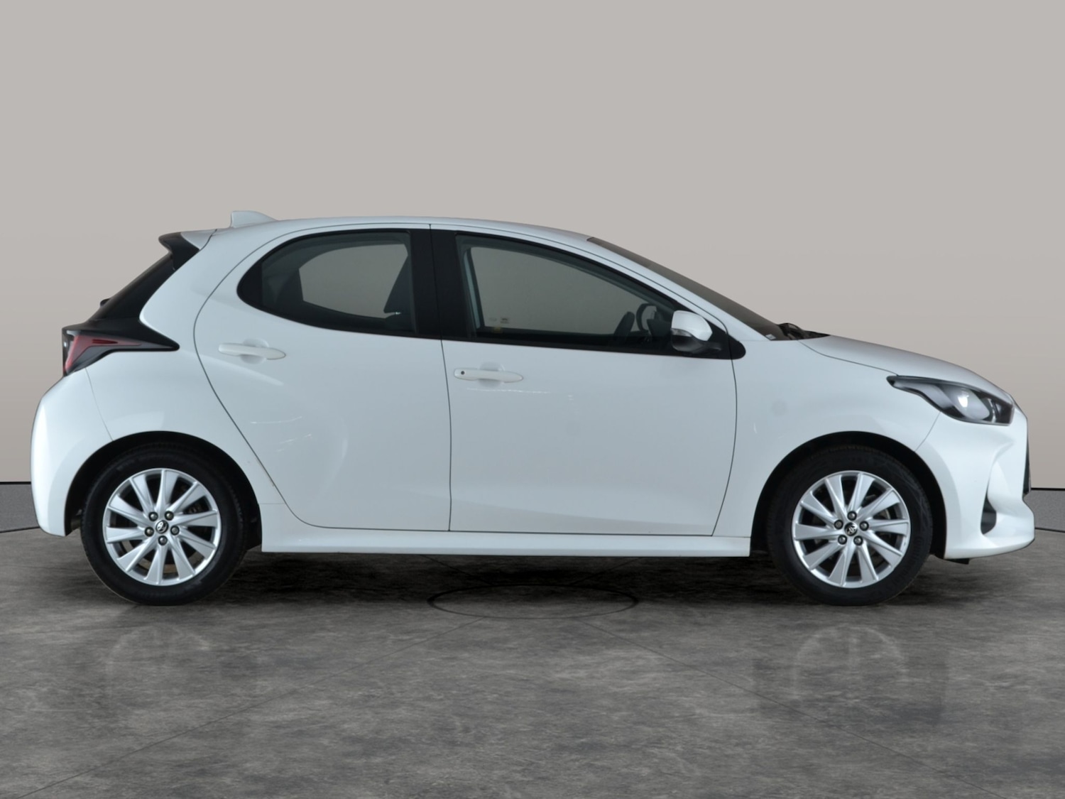 Used Toyota Yaris 2022 for sale - 77286060: Photo 9