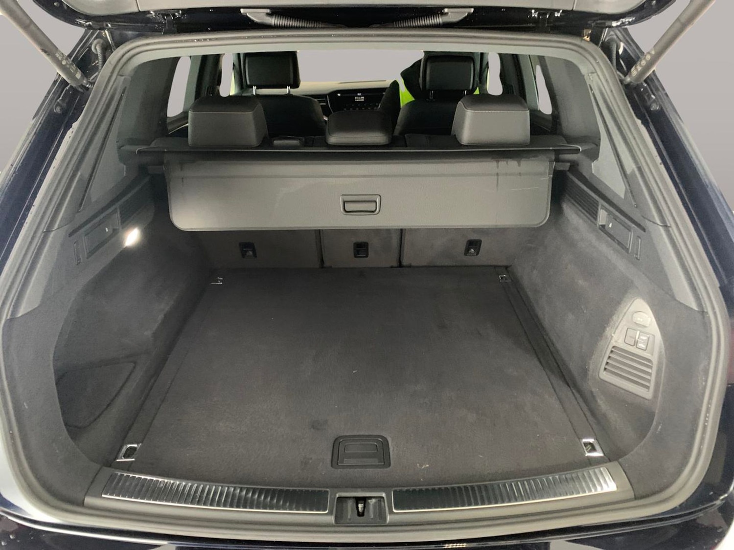 Used Mercedes-Benz EQC 2022 for sale - 76534259: Photo 35