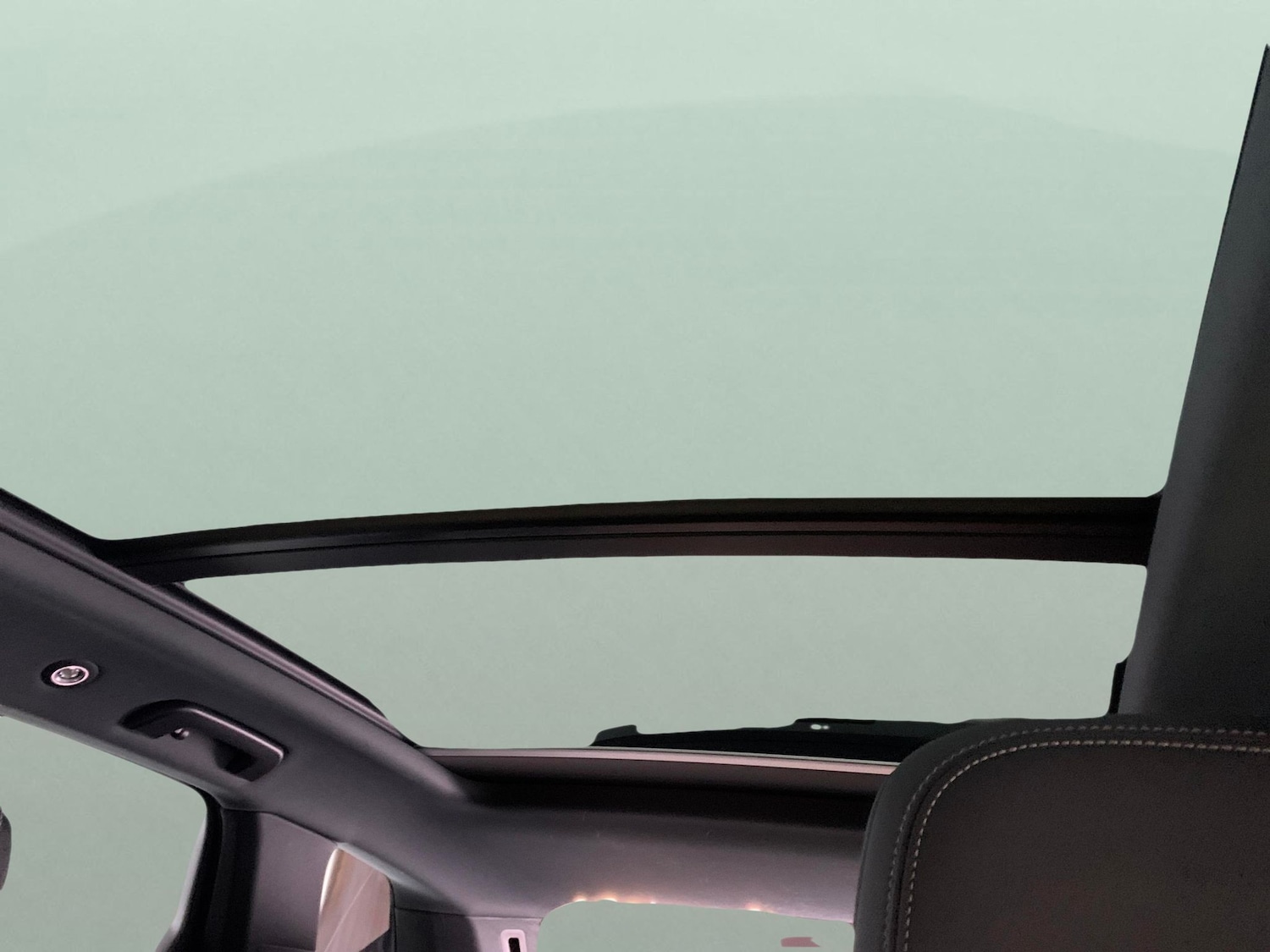 Used Mercedes-Benz EQC 2022 for sale - 76534259: Photo 5