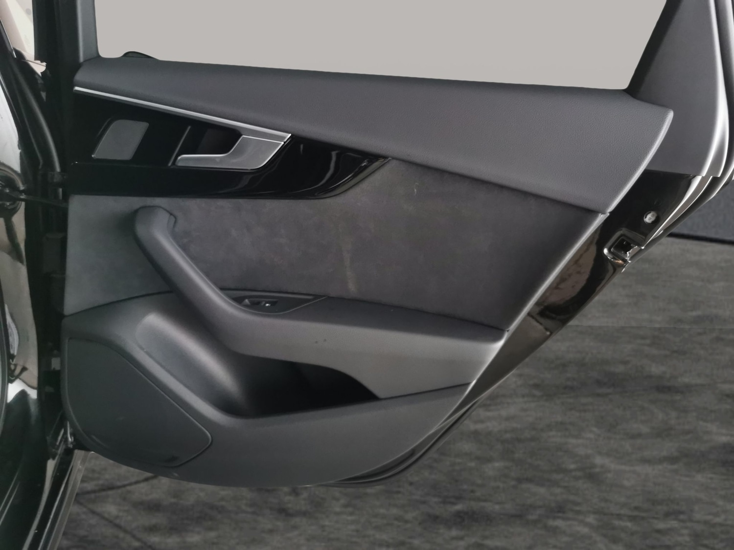 Used Audi A4 2023 for sale - 77160915: Photo 31