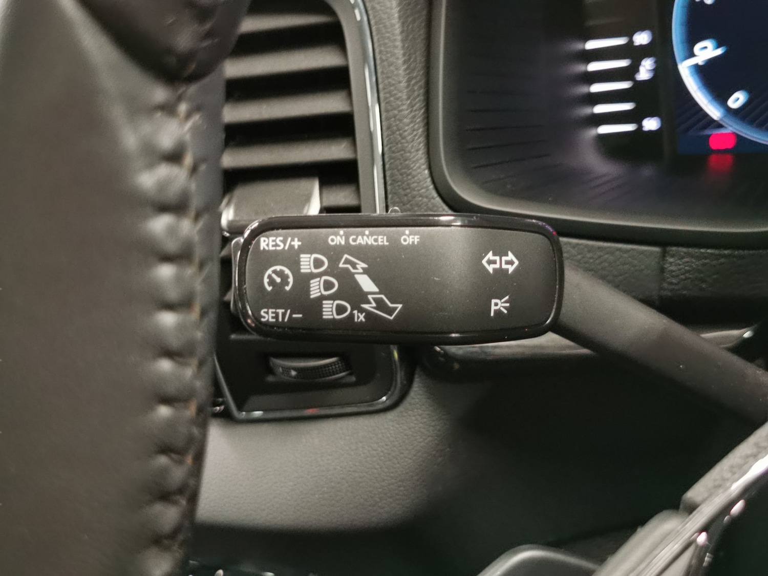 Used Skoda Karoq 2023 for sale - 76722543: Photo 23