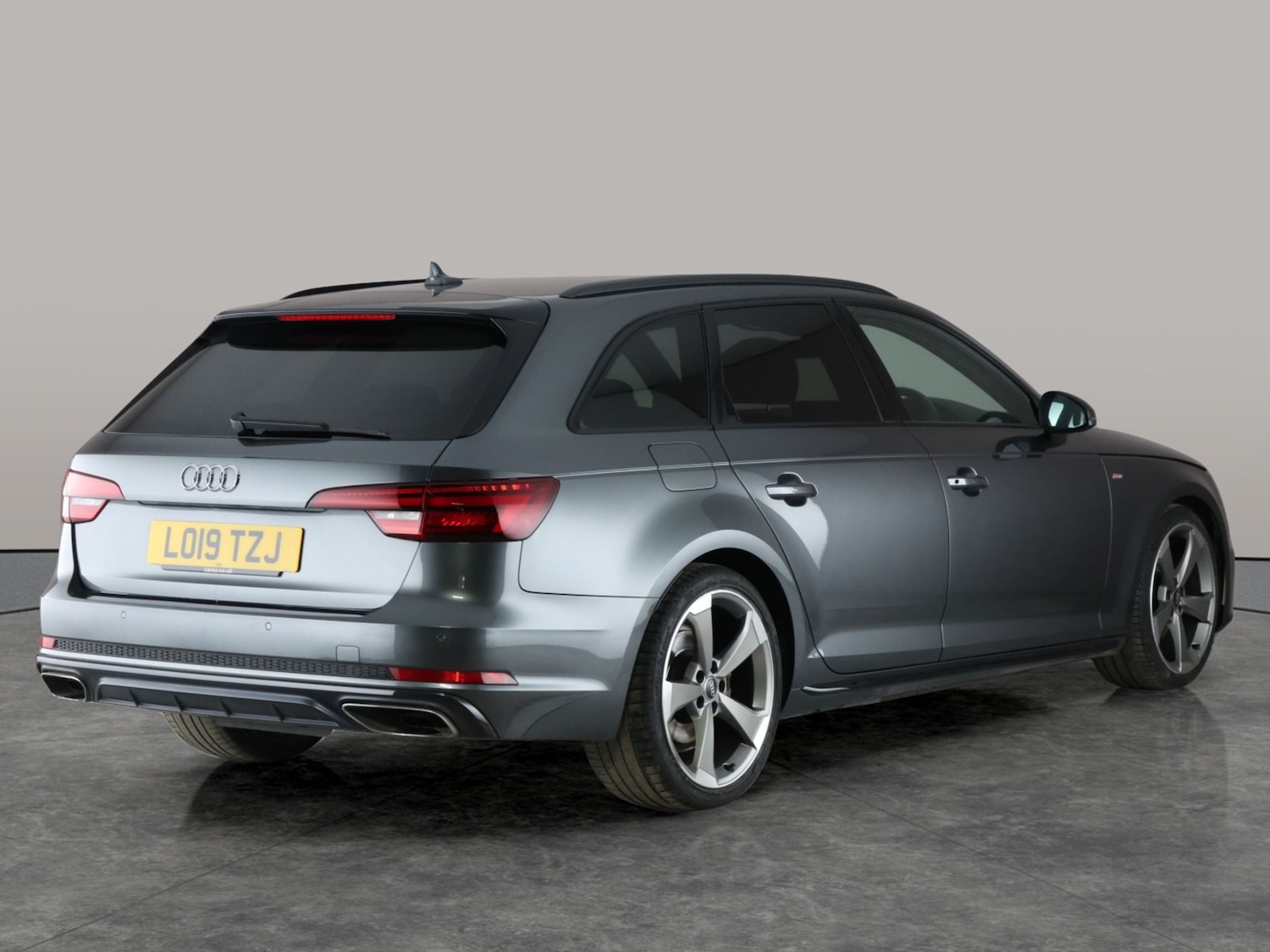 Used Audi A4 Avant 2019 for sale - 76494280: Photo 10