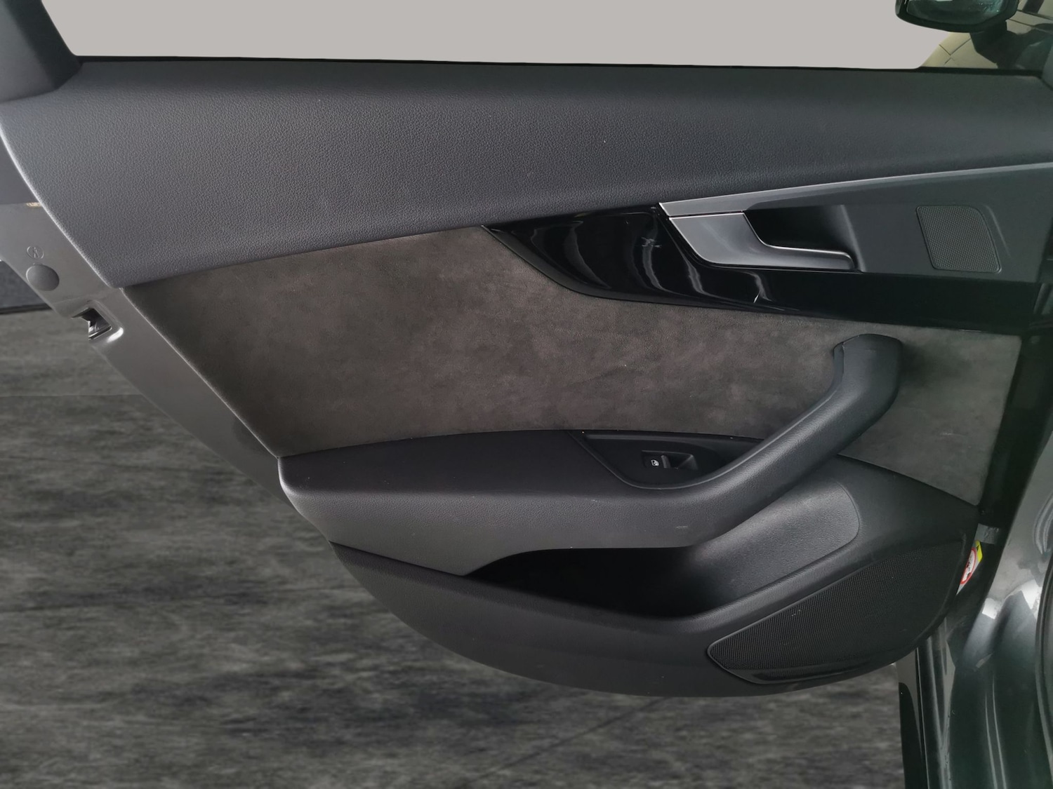 Used Audi A4 Avant 2019 for sale - 76494280: Photo 30