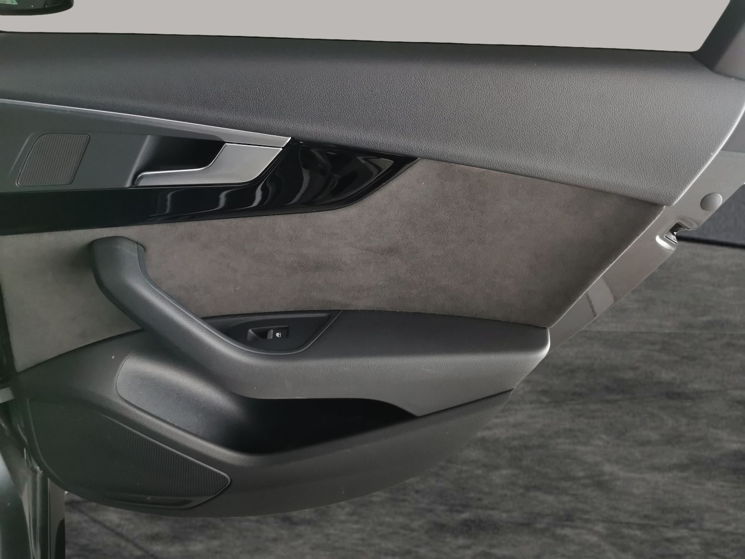 Used Audi A4 Avant 2019 for sale - 76494280: Photo 31