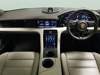 Used Porsche Taycan 2023 for sale - 76439630: Photo