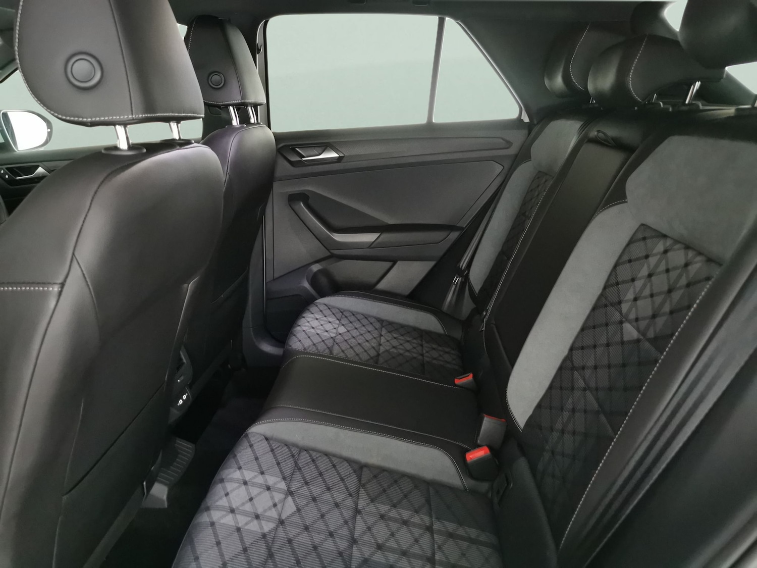 Used Volkswagen T-Roc 2025 for sale - 78199745: Photo 29