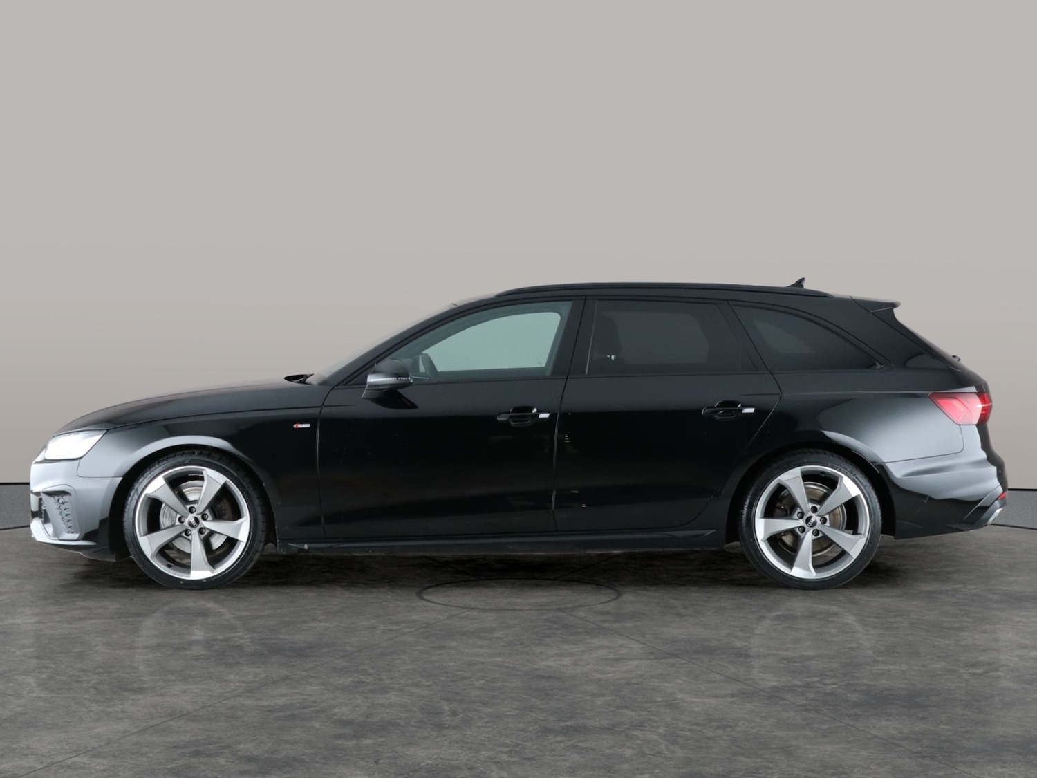 Used Audi A4 Avant 2021 for sale - 76519635: Photo 15