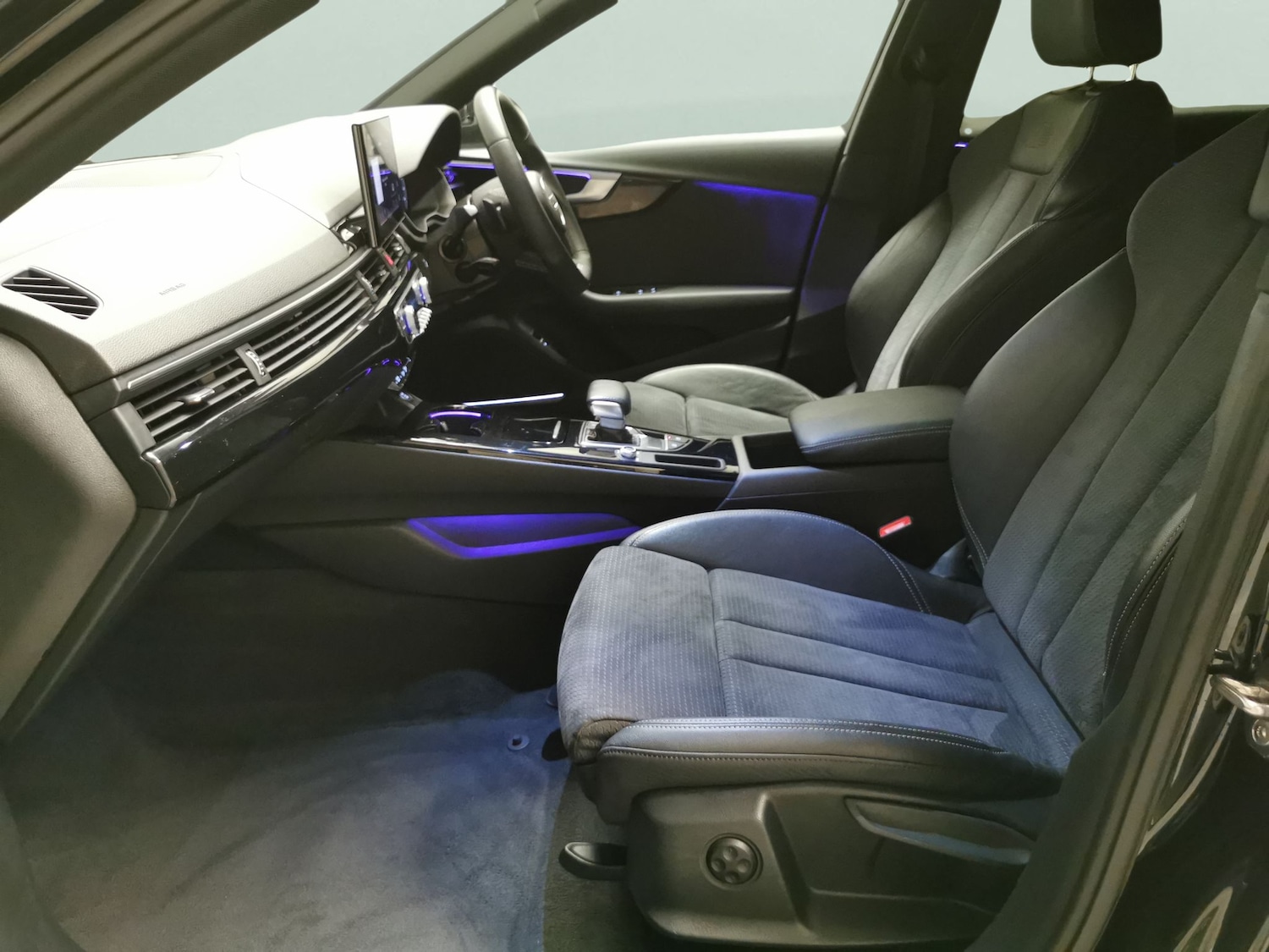 Used Audi A4 Avant 2021 for sale - 76519635: Photo 4