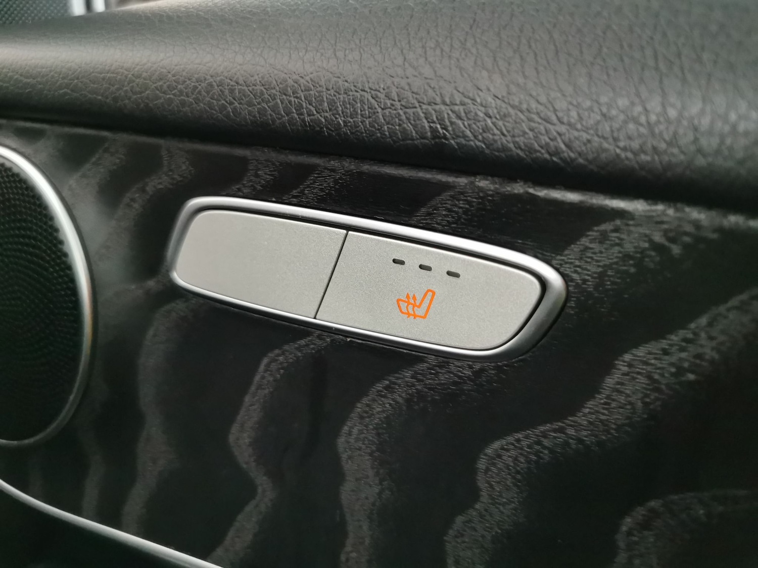 Used Mercedes-Benz GLC 2022 for sale - 77198700: Photo 17