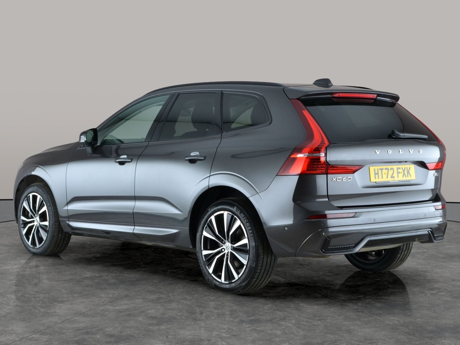 Used Volvo XC60 2023 for sale - 77055769: Photo 12