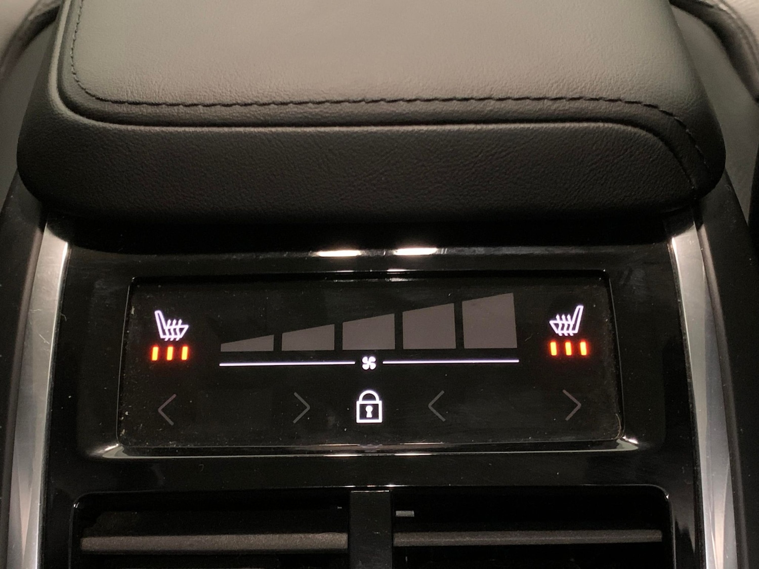 Used Volvo XC60 2023 for sale - 77055769: Photo 14