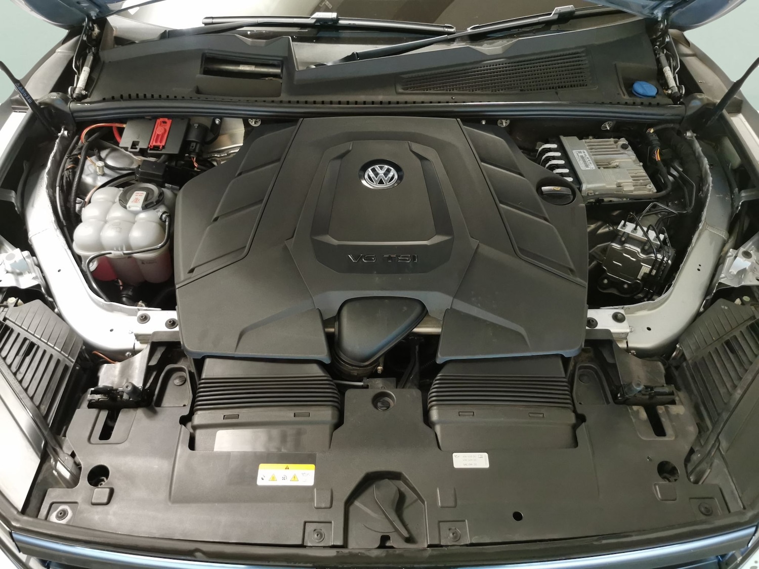 Used Volkswagen Touareg 2023 for sale - 76875393: Photo 34