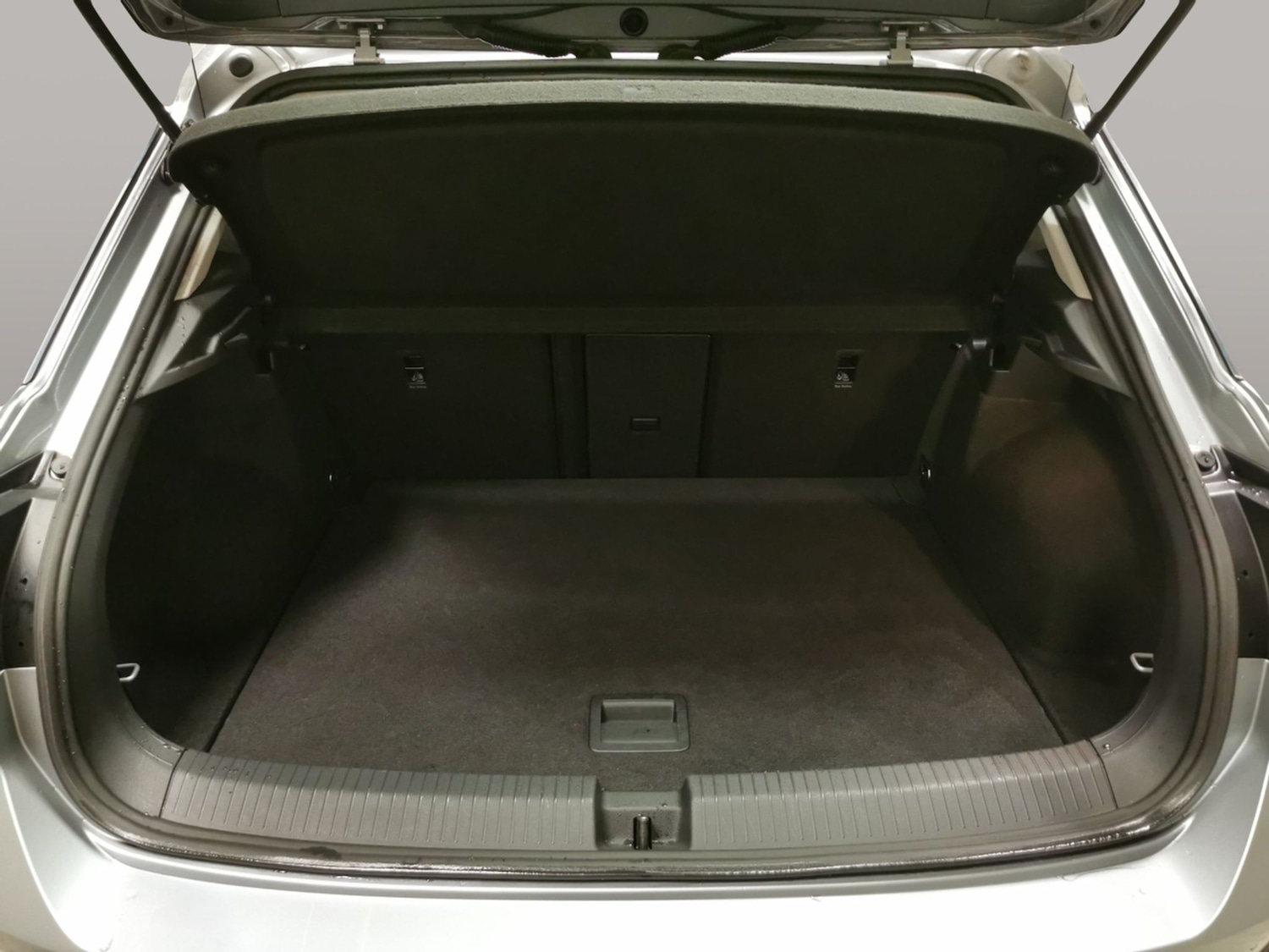 Used Volkswagen T-Roc 2023 for sale - 76928355: Photo 27