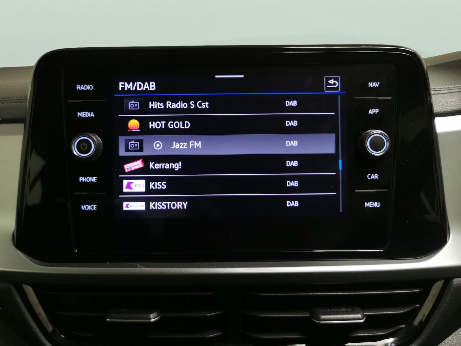 Used Volkswagen T-Roc 2023 for sale - 76928355: Photo 5