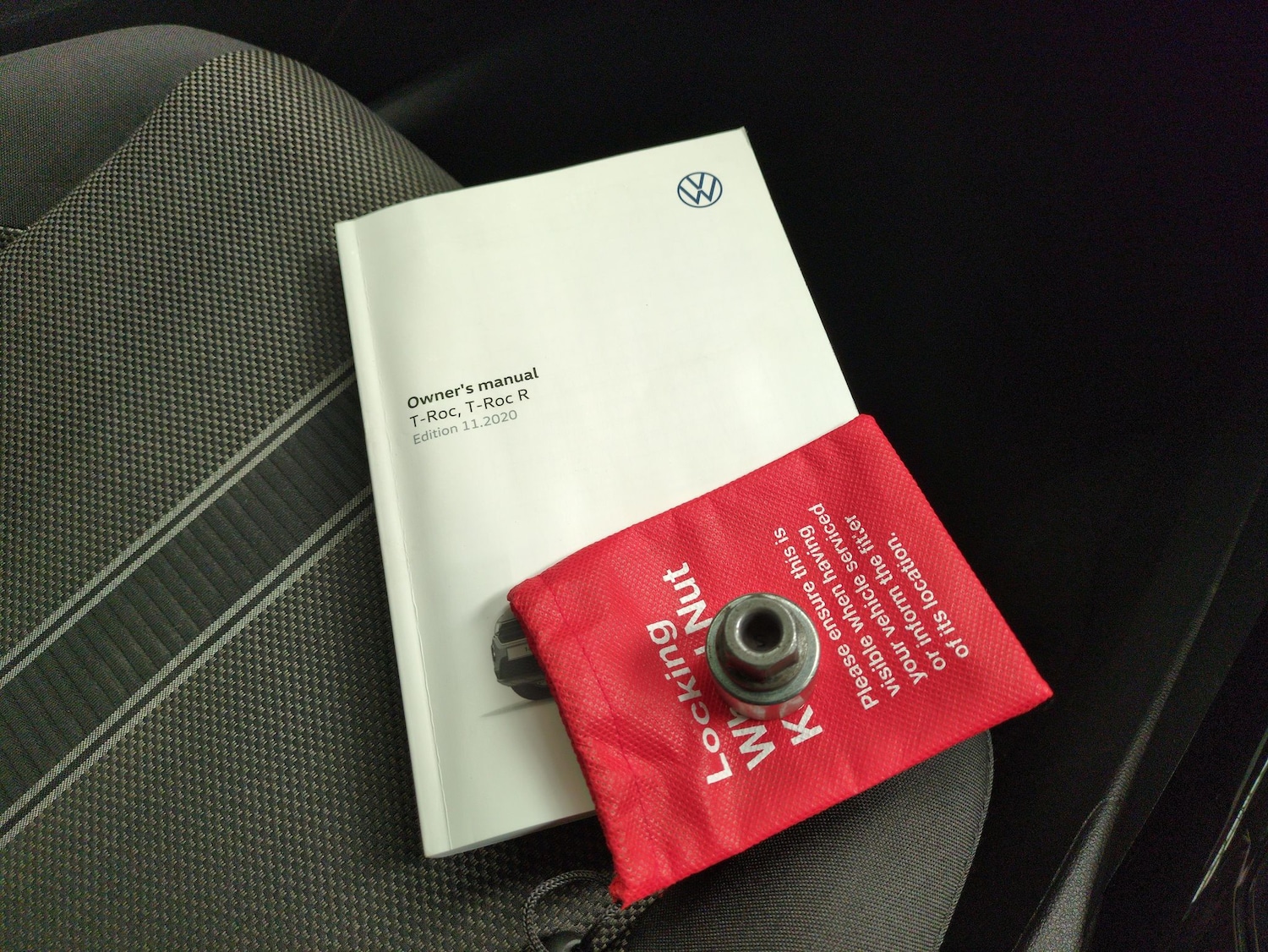 Used Volkswagen T-Roc 2021 for sale - 76271723: Photo 28