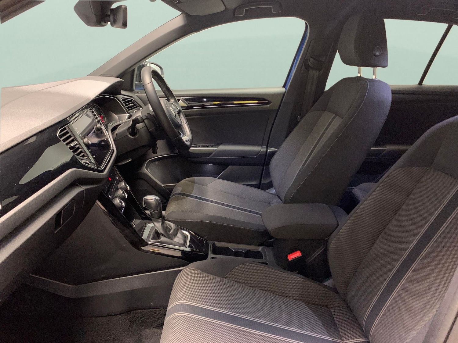 Used Volkswagen T-Roc 2021 for sale - 76271723: Photo 4