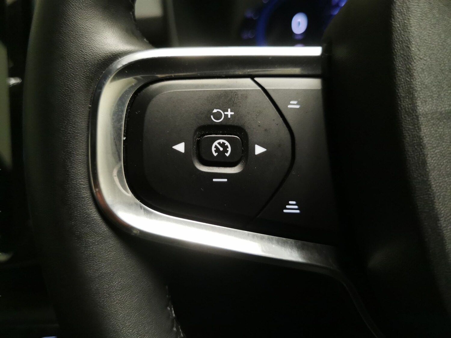 Used Volvo XC40 2024 for sale - 77476744: Photo 16