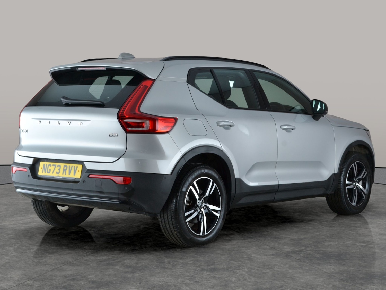 Used Volvo XC40 2024 for sale - 77476744: Photo 9