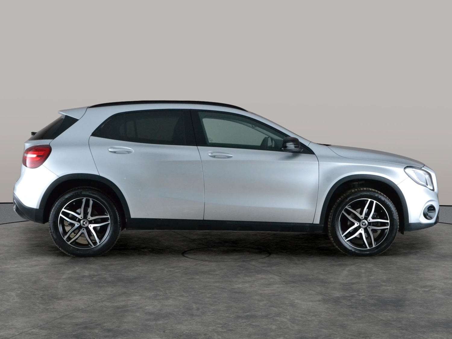 Used Mercedes-Benz GLA 2019 for sale - 78055545: Photo 9