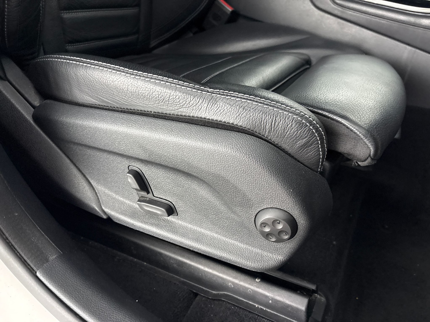 Used Mercedes-Benz EQC 2021 for sale - 76835200: Photo 27