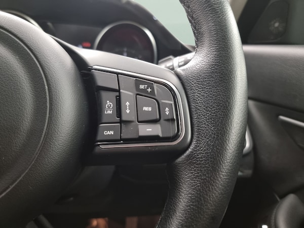 Used Jaguar E-Pace 2018 for sale - 76118202: Photo 27