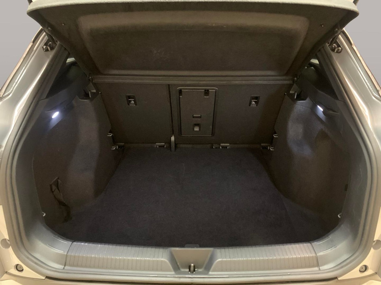 Used Volkswagen ID.4 2022 for sale - 77281457: Photo 32