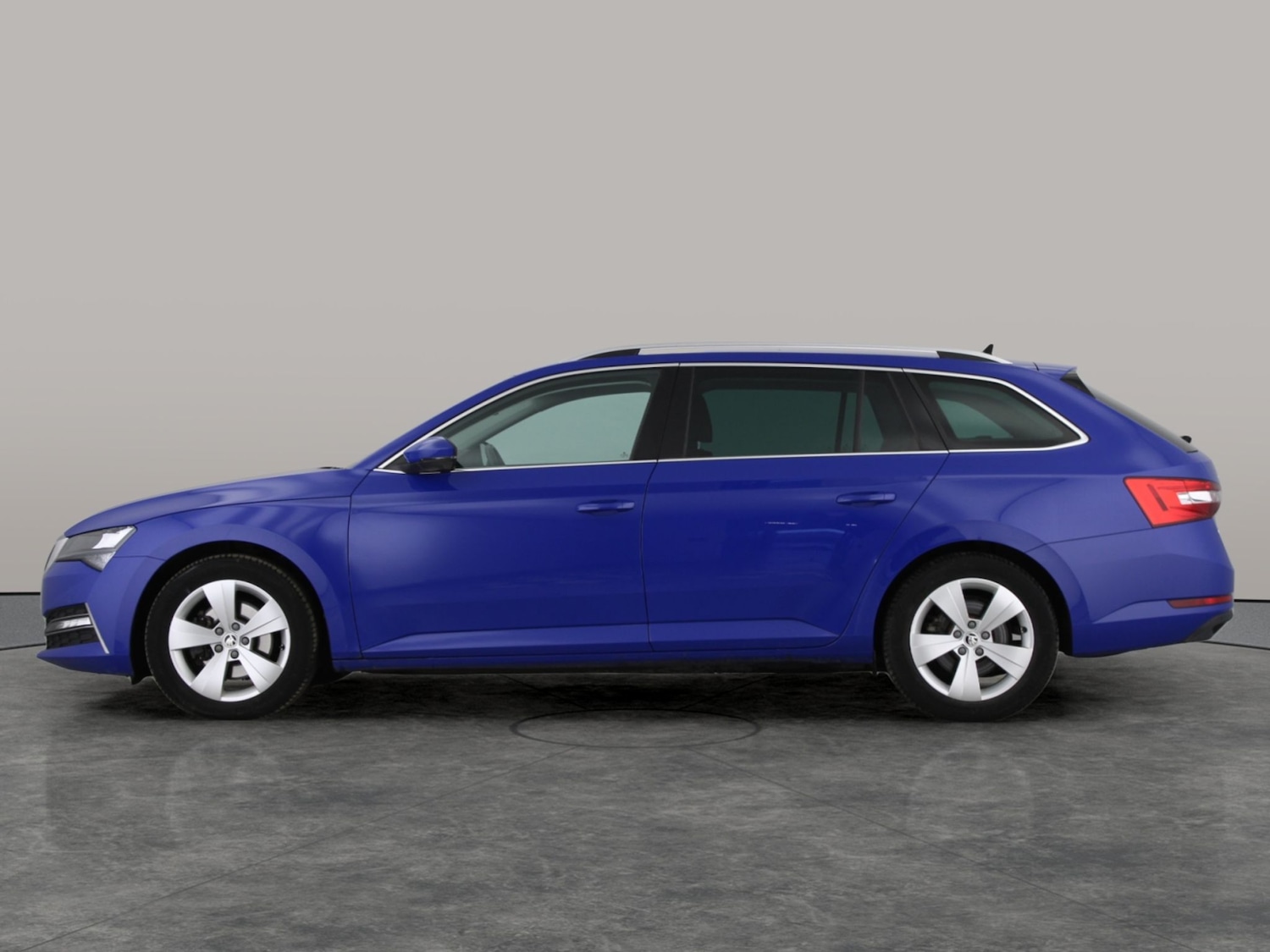 Used Skoda Superb 2021 for sale - 76999695: Photo 12