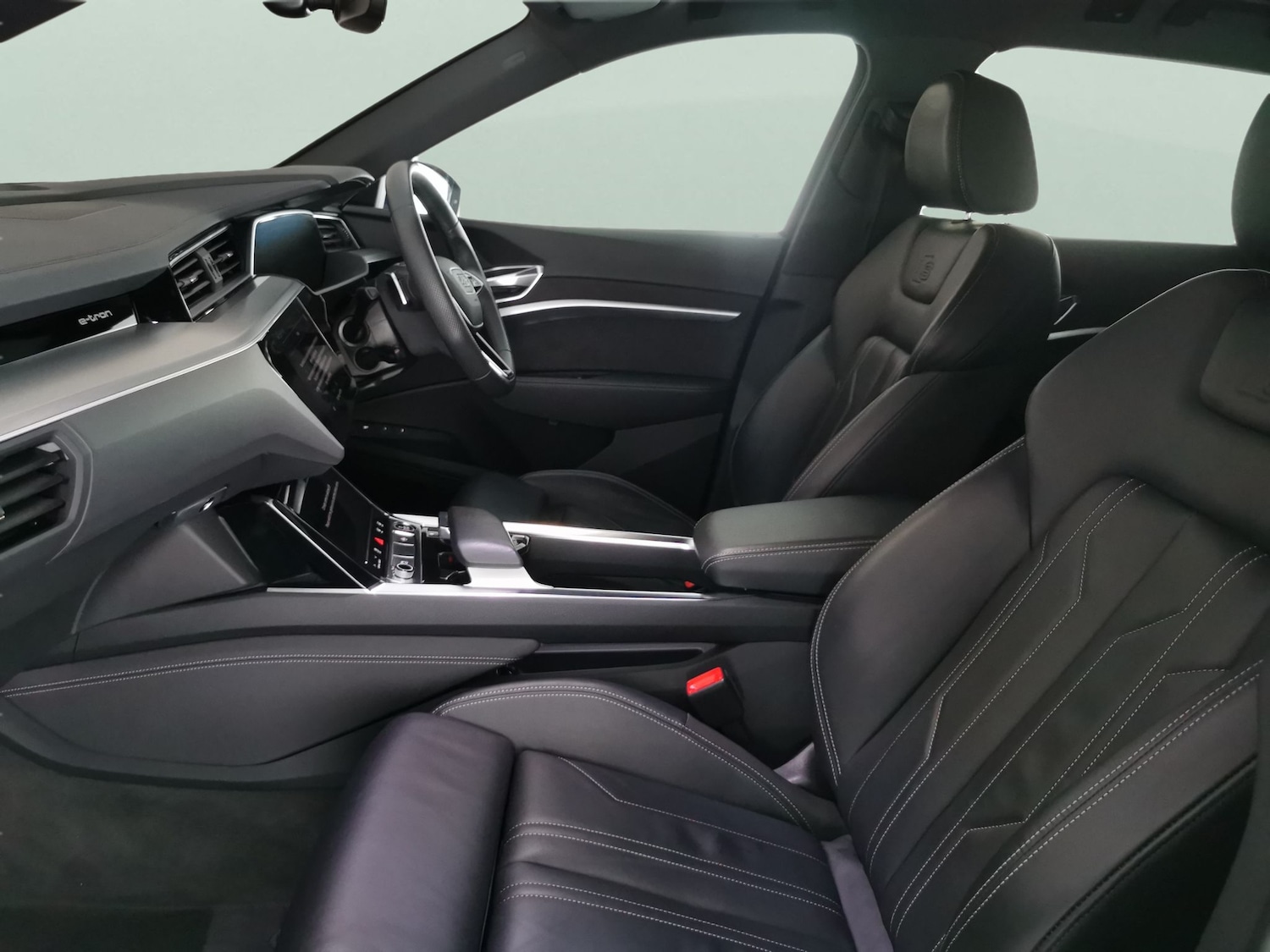 Used Audi e-tron 2022 for sale - 77296483: Photo 4