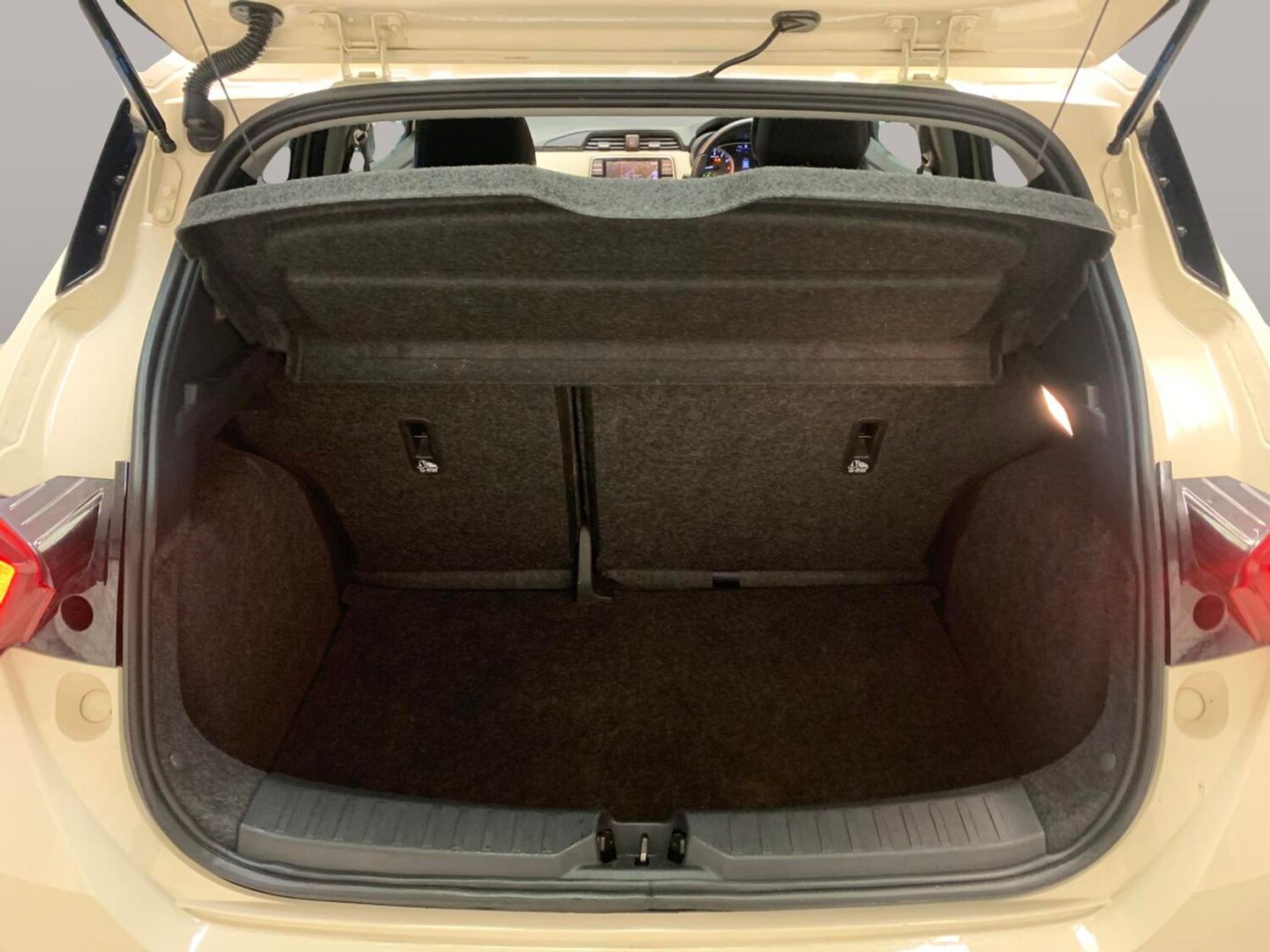 Used Nissan Micra 2022 for sale - 77563529: Photo 32