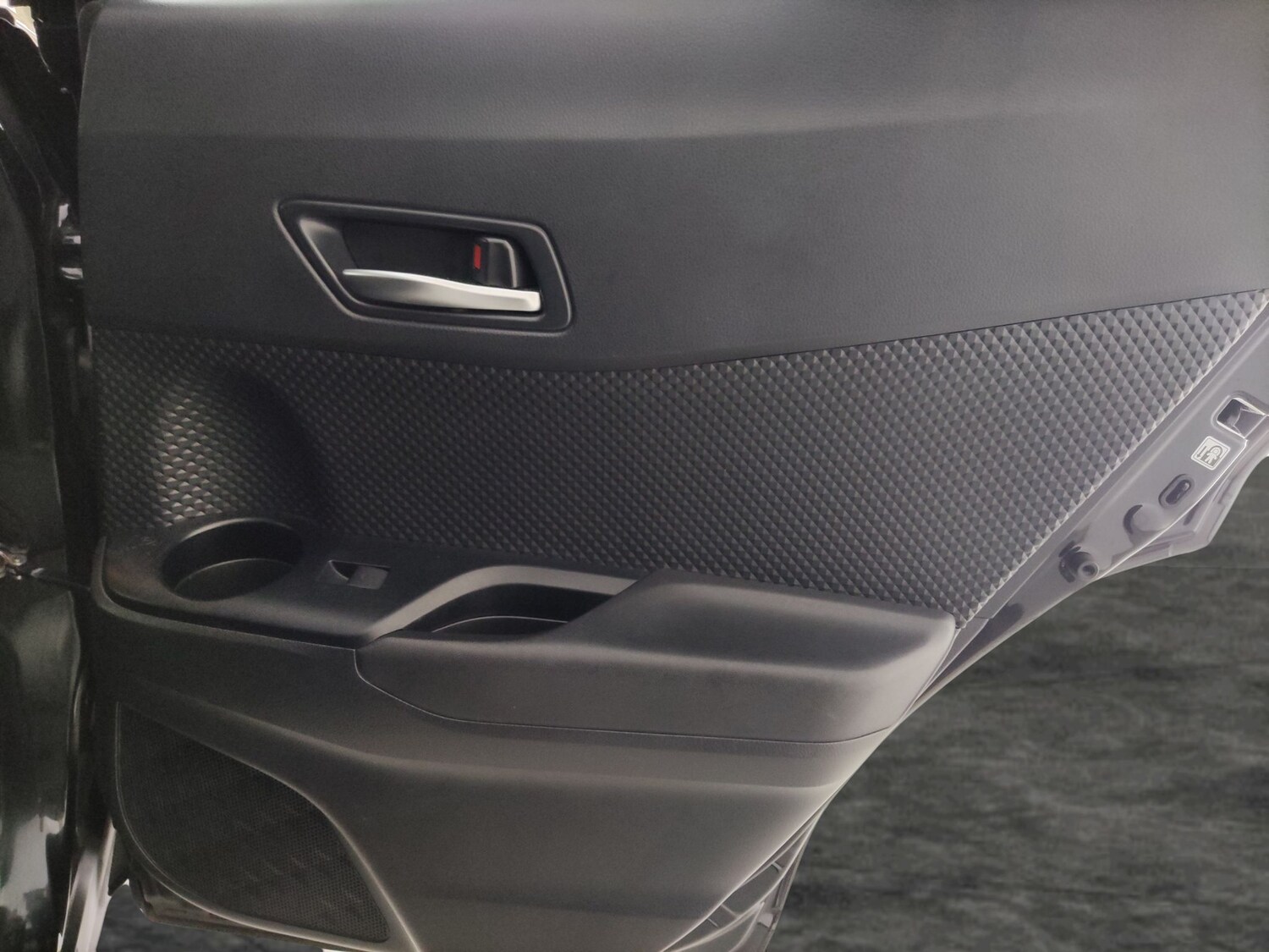 Used Toyota C-HR for sale - 77988685: Photo 26