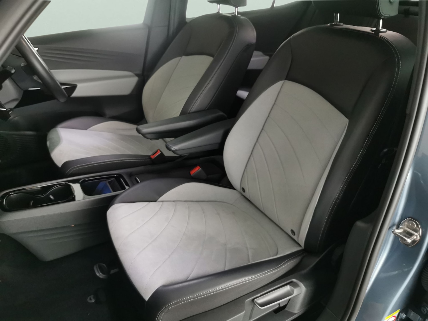 Used Volkswagen ID.3 2023 for sale - 77542995: Photo 8