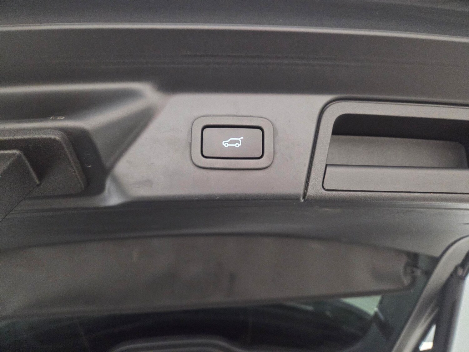 Used Land Rover Range Rover Velar 2019 for sale - 77686120: Photo 13