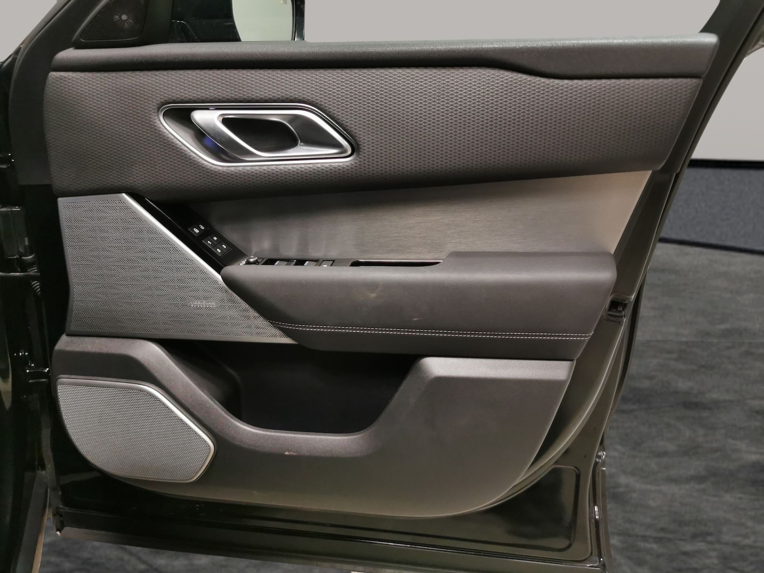 Used Land Rover Range Rover Velar 2022 for sale - 77718393: Photo 33