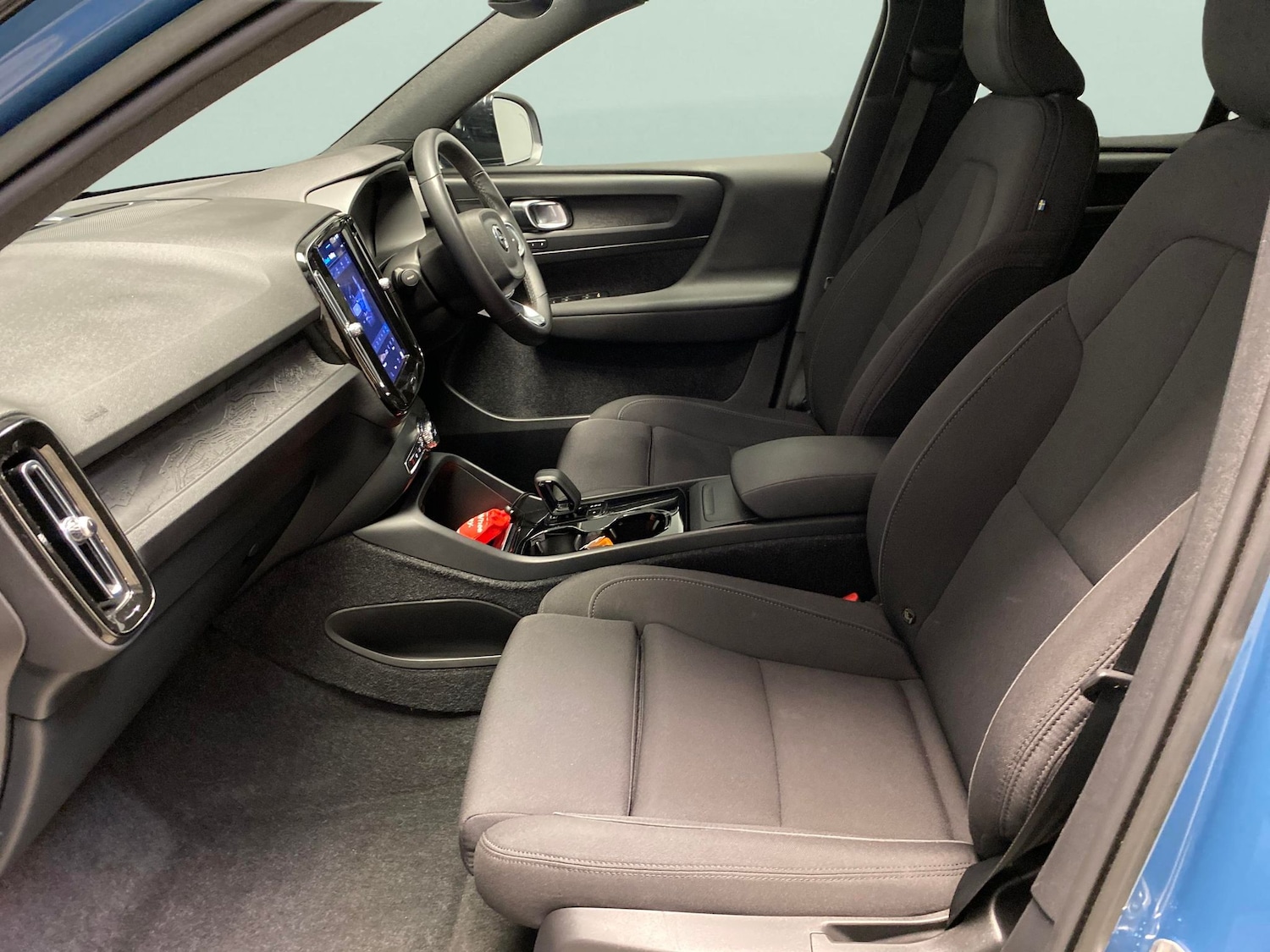 Used Volvo XC40 2023 for sale - 78173358: Photo 4